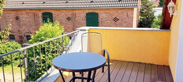Charming 110 sqm vacation apartment in a farmhouse in Oranienburg