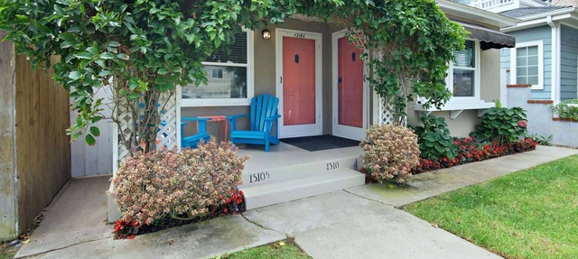 Charming Beach Bungalow in Seal Beach