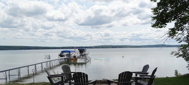 Charming Cottage on Beautiful Burt Lake in Brutus