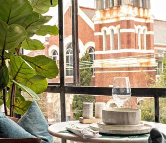 Charming Hideaway Apartment Near St Kilda in Melbourne