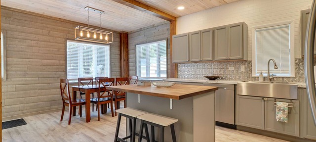 Charming Home Near Downtown and Golf Courses in Gaylord