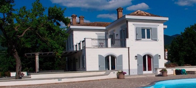 Charming property surrounded by beautiful country landscape in Melizzano