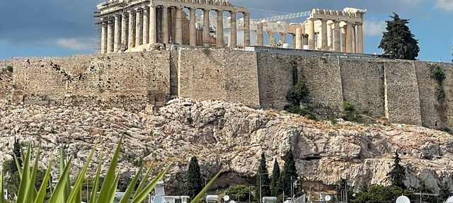 Chic Acropolis apartment with stunning roof terrace in Athens historic center in Athens