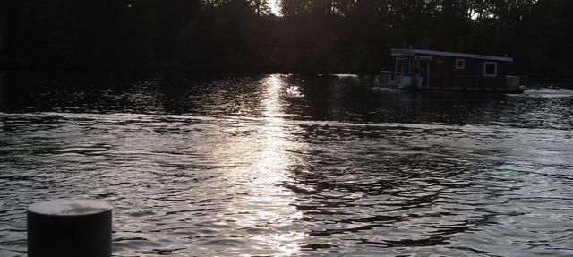 Comfortable houseboat in Berlin and Brandenburg! With and without a driver's license ! in Berlin