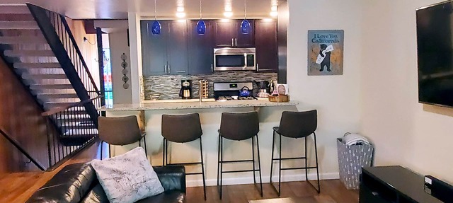 Completely remodeled, all-together cozy. in Kings Beach