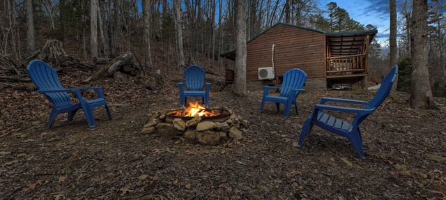 Cozy Mountain Cabin - Daniel Boone Forest near Red River Gorge & Hollerwood! in Stanton