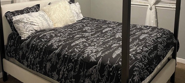 Delightful 2-bedroom house with AC in Berkeley Iconixx Getaway STL in Berkeley