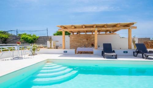 Dependance Specchia with Pool in Specchia