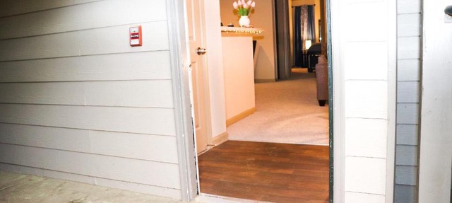 Easy Access 2beds,1bt luxury kingbed with pool sleeps 4 in Norcross