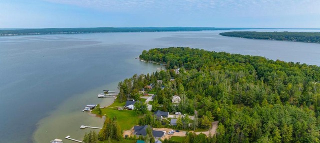 Fall Hikes & Fire Pit: Pet-Friendly MI Retreat in Indian River
