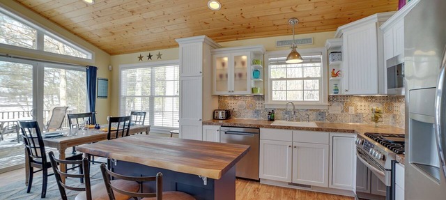 Fish, Hike & Hunt: Lakeside Newaygo Cottage in Newaygo
