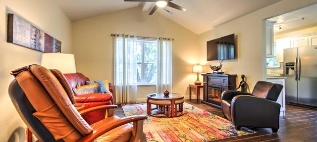 Gorgeous Condo with Resort Pool Near Branson Strip! in Branson