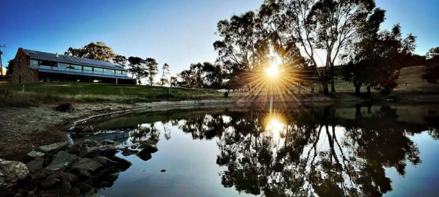 Gorgeous Stone Barn in the Adelaide Hills in Mount Torrens