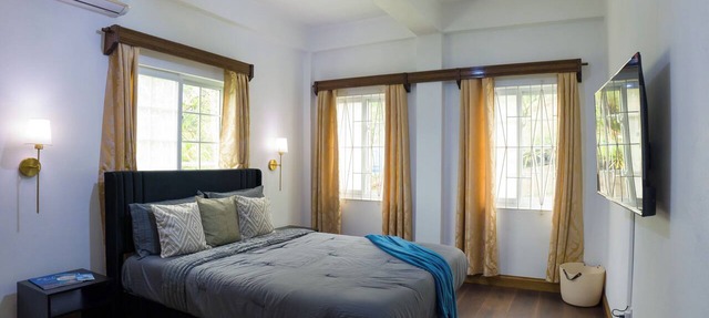Green Valley Luxe| Modern 1 Bedroom Apartment in Kingstown