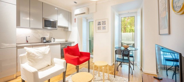 GuestReady - Glorious stay near Miradouro da Graça in Lisbon
