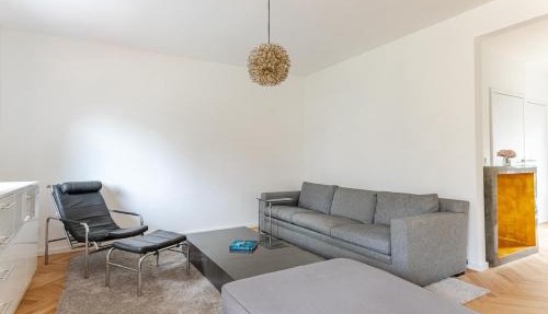 Haus am See mit Badesteg direkt am Wasser, neu renoviert in Berlin