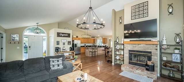 Hilltop Hideaway with Lake Front Access in Innsbrook