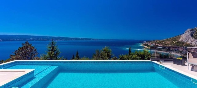 Holiday house Omiš for 1 - 10 persons with 4 bedrooms - Holiday house in Omiš