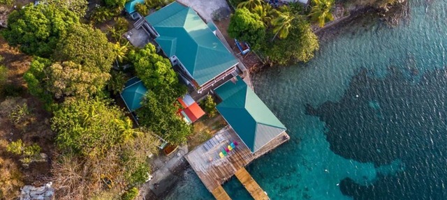 Hotel and restaurant in Bequia in Bequia