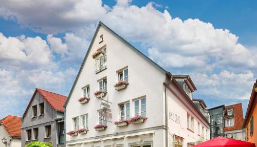Hotel Müller Café & Wein - Mondholzhotel in Veitshoechheim