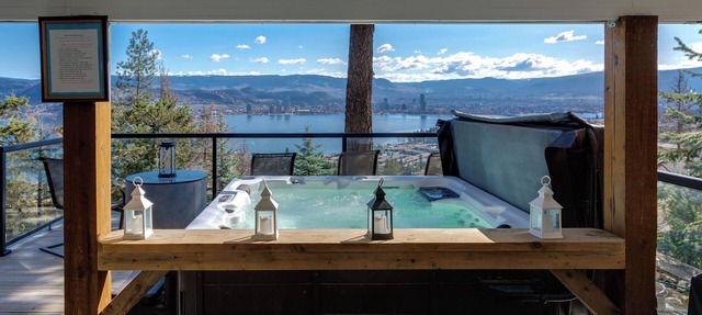 Incredible Lake & Mountain Views, Hot Tub & near Wineries, minutes to Kelowna! in West Kelowna