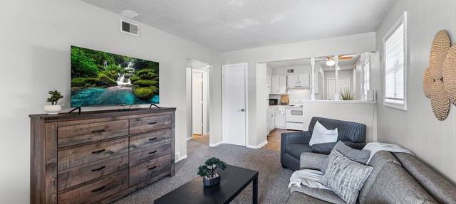 Independence Apartment for 4 Near KC Stadiums in Independence