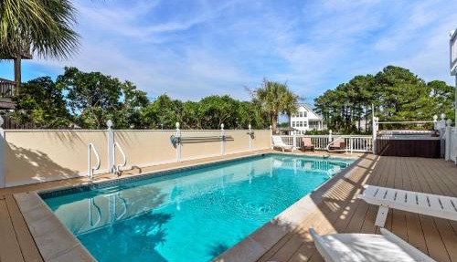 Inlet Palms in Kill Devil Hills