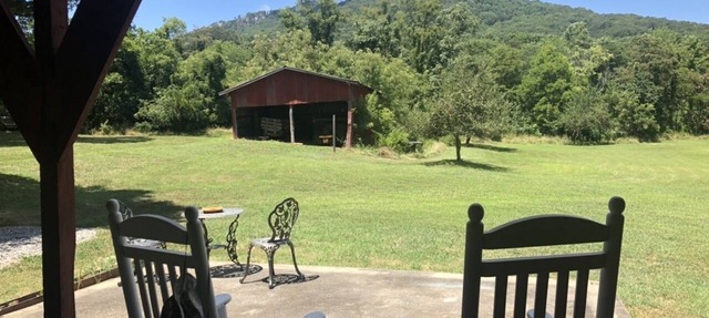 Isolate Stay at Pilot Mountain in Pinnacle