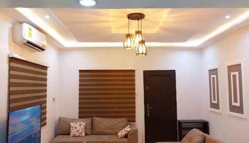 LAKESIDe VILLA in Accra