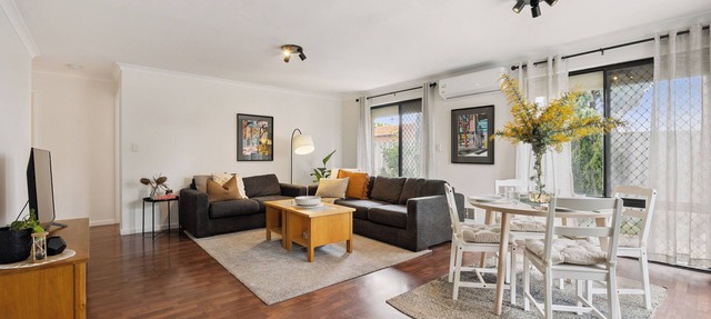 Leafy courtyard Pet friendly Free parking in North Perth