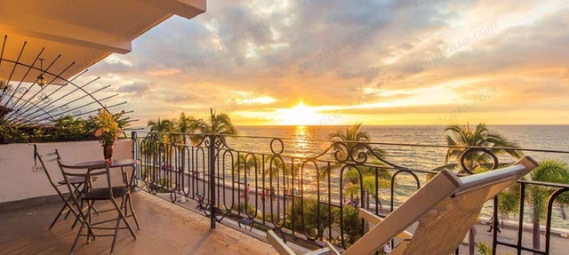 Location & View ! Luxury Oceanfront Condo, Downtown Puerto Vallarta on Malecon * in Puerto Vallarta
