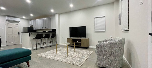 Lovely 2-bedroom apartment all the appliances with AC in tranquil D'Abadie in D'Abadie