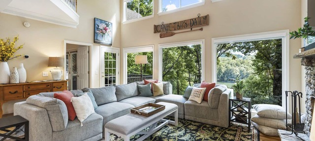Lovely Big Canoe Cottage Ideal Location with Breathtaking View in Jasper
