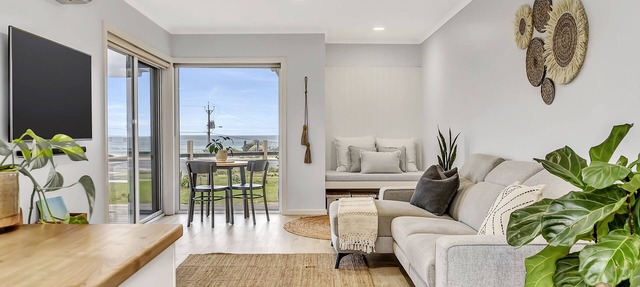 Lovingly crafted beachfront villa in Aldinga Beach