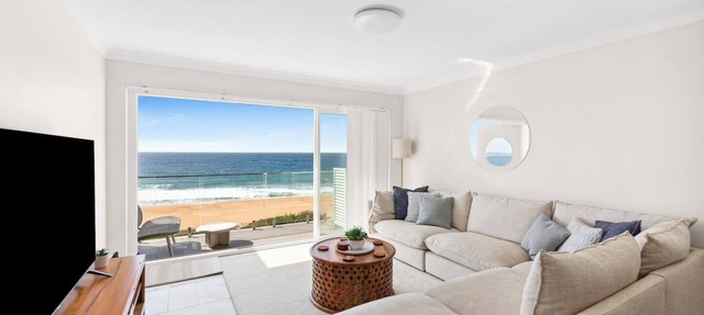 Lume on the Shore A Stylish Oceanfront Getaway in North Narrabeen