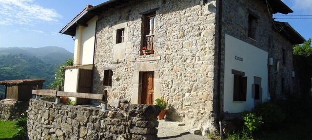 Magnificent views, authentic and fully equipped. Picos de Europa region. in Parres