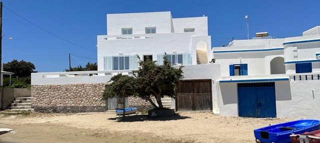 Milos Aquabliss Beachfront Villa in Pollonia
