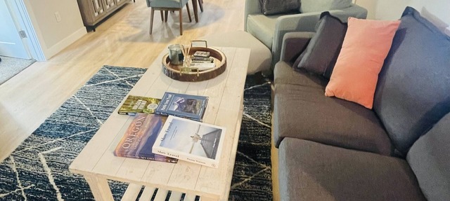 Modern & Charming Silverton Getaway Cottage- 1 mile from downtown! in Silverton
