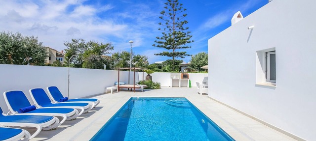 Modern-style villa near the beach – Villa Garasa in Ciutadella de Menorca