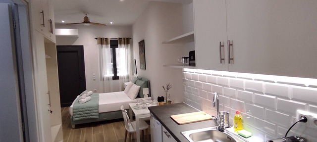 Modern studio in Galissas with AC, Sat-WiFi, free parking just 160m. from beach! in Syros