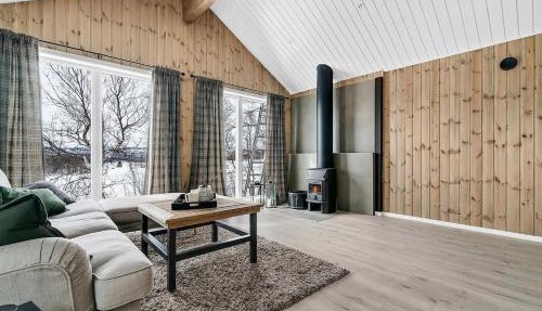 Modernized standalone cabin Sørreisa - Bardufoss in Sorreisa