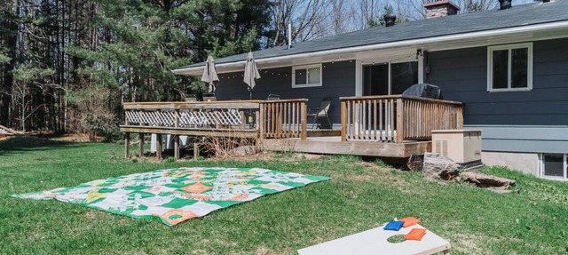 Muskoka House 4BDR BBQ 55"HDTV WIFI AC Sleep12 in Bracebridge