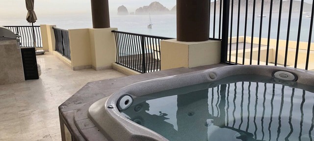 Oceanfront 3-bedroom penthouse in Cabo San Lucas! Amazing views and amenities! in Cabo San Lucas