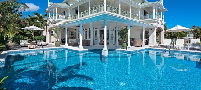 Oceanfront Paradise with Pool - Hector's House in Silver Sands
