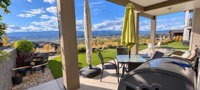 Panoramic Sun Set Suite Within Tower Ranch Golf Community | 45 Mins to Big White in Kelowna