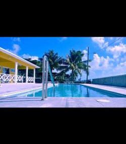Paradise Beach Hotel in Kingstown