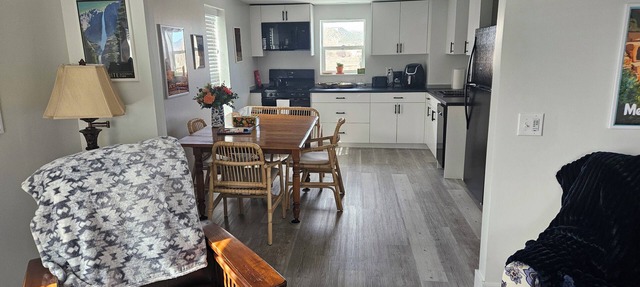 Peaceful, Cozy 2-bedroom apartment in Trinidad with WiFi, great music. in Trinidad