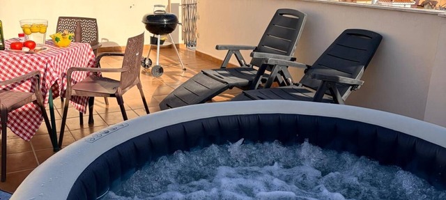 Penthouse with large terraces and private jacuzzi overlooking the mountain of Mijas in MIJAS