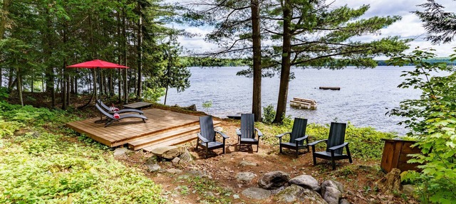 Private Cottage with a Loft on a 3 Lake Chain *Includes a Bunkie* in Algonquin Highlands