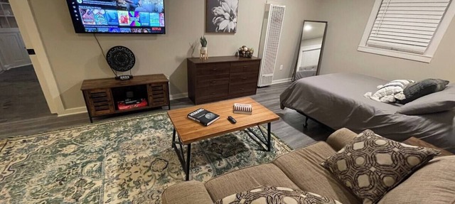 Private Guest House - 5 min to Arrowhead/FIFA in Independence